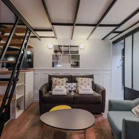 Comfortable Duplex In The Heart Of Apartment